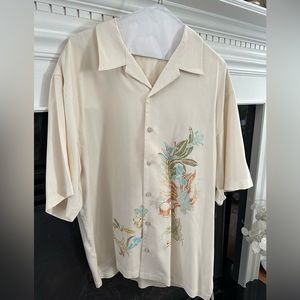 Tommy Bahama men’s short sleeve button down silk shirt